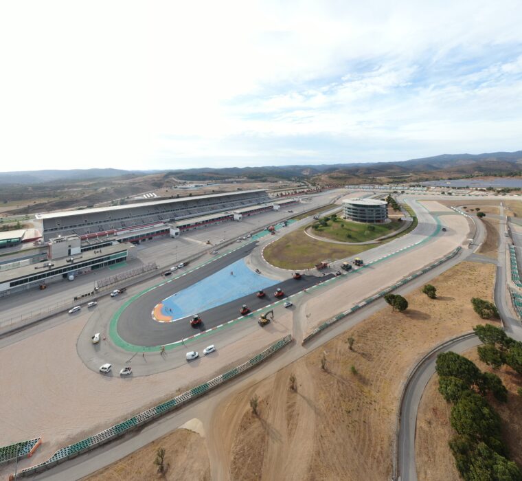 Luftaufnahme des Autódromo Internacional do Algarve – Erneuerung der Fahrbahndecke und Höhenmodellierung 8