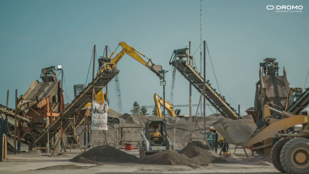 Equipo de producción utilizado para el asfalto de la pista de Mandalika