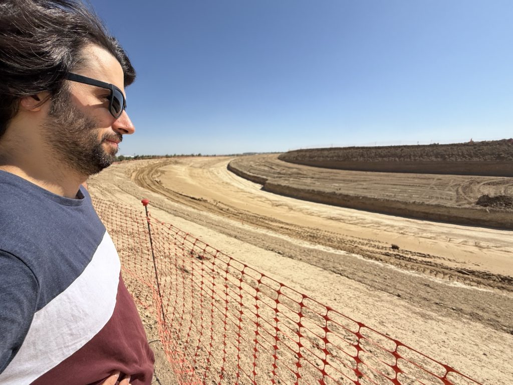 Dromo Principal 3D Civil Designer Federico Vennarucci examine les premiers terrassements pour La Monumental à MADRING