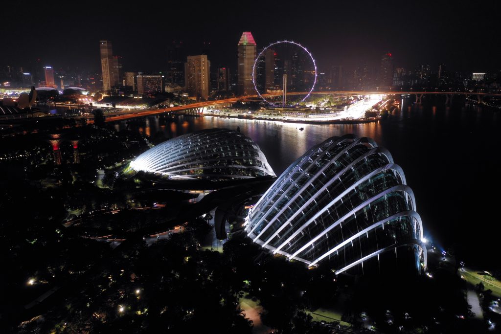 La ciudad de Singapur y la Marina Bay durante el período del Gran Premio.